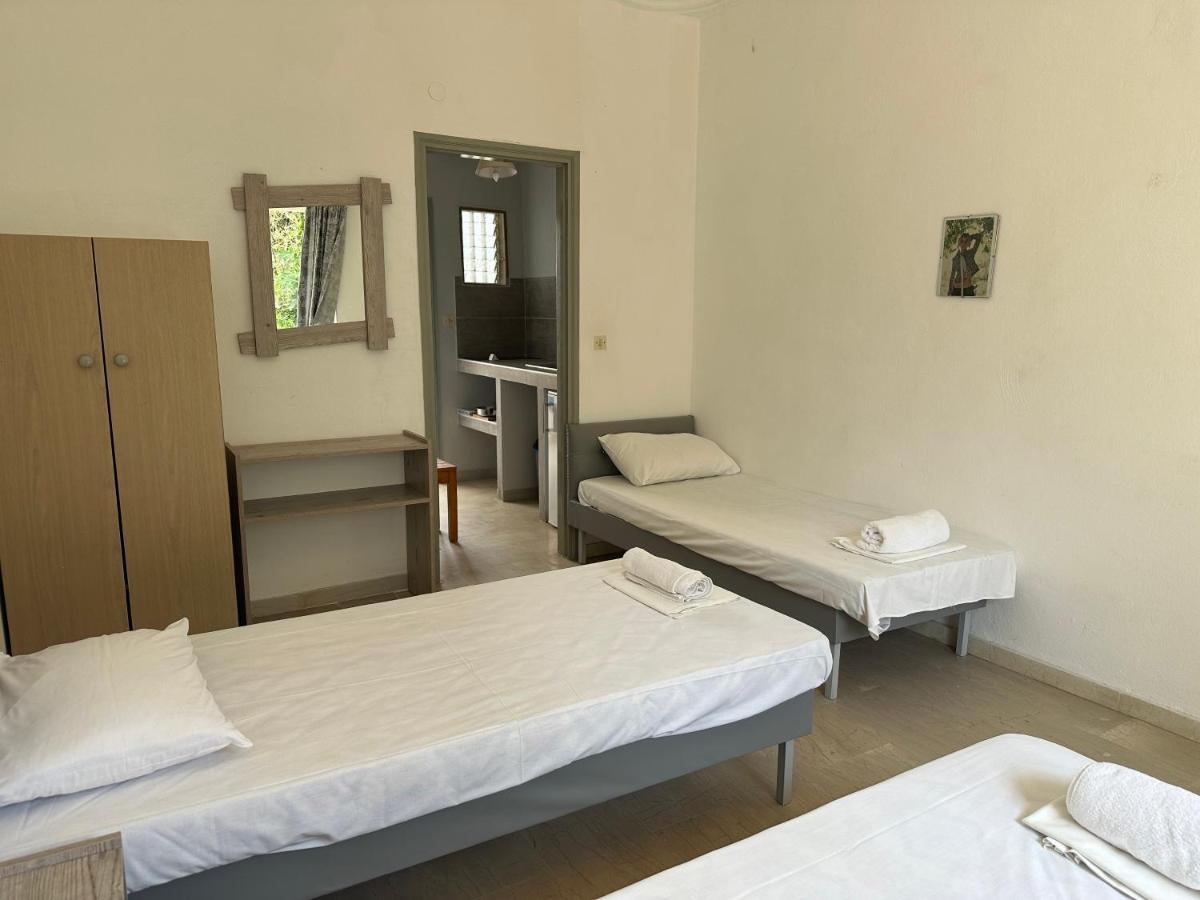 Full House Kavos Hotel Bagian luar foto