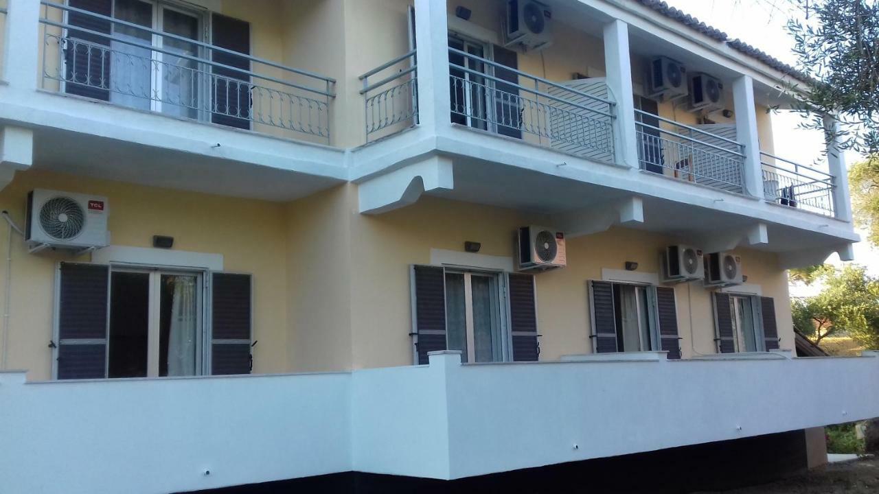 Full House Kavos Hotel Bagian luar foto